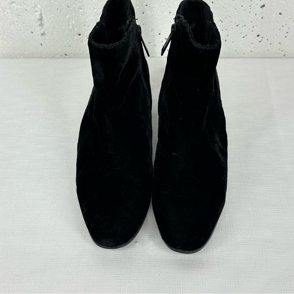 Joie Women’s size 3 7/ 7 Fenella Black Velvet Ankle Boots Booties